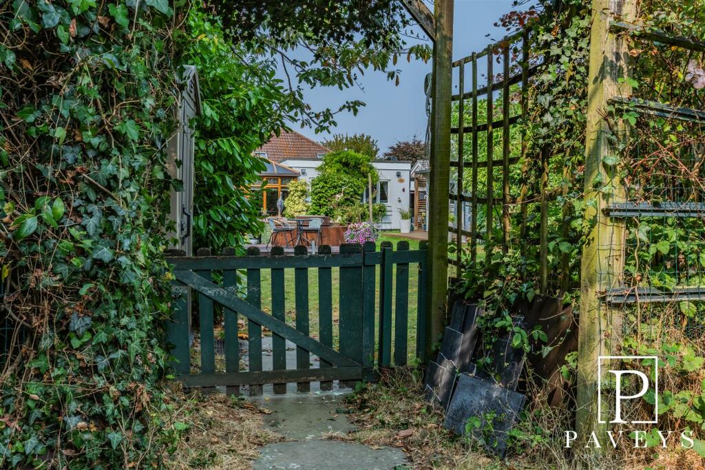 Additional property image - Thorpe Road, Kirby Cross, Frinton-On-Sea