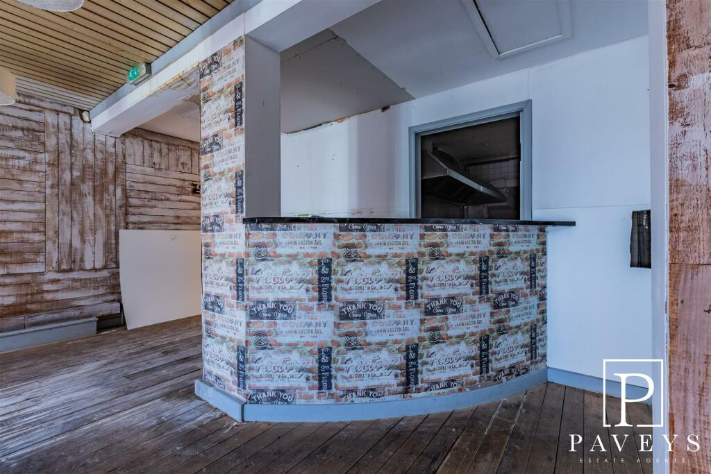 Additional property image - Connaught Avenue, Frinton-On-Sea