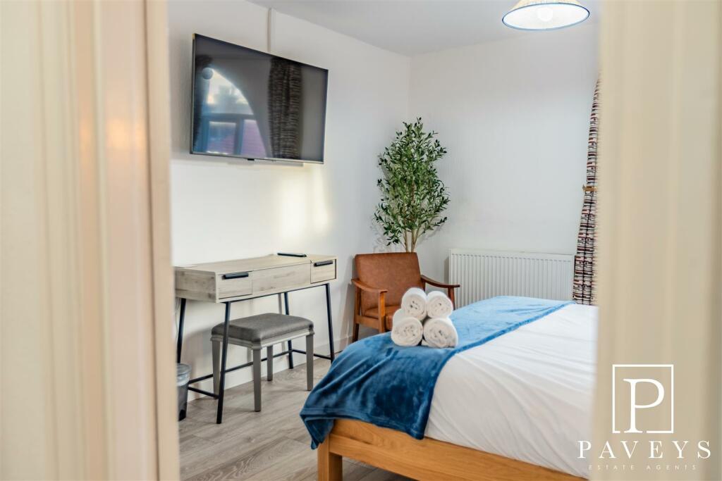 Additional property image - High Street, Walton On The Naze