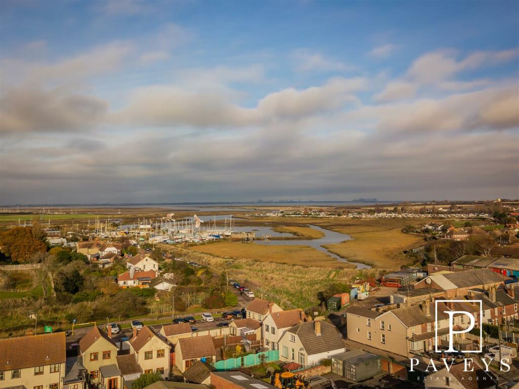 Additional property image - High Street, Walton On The Naze