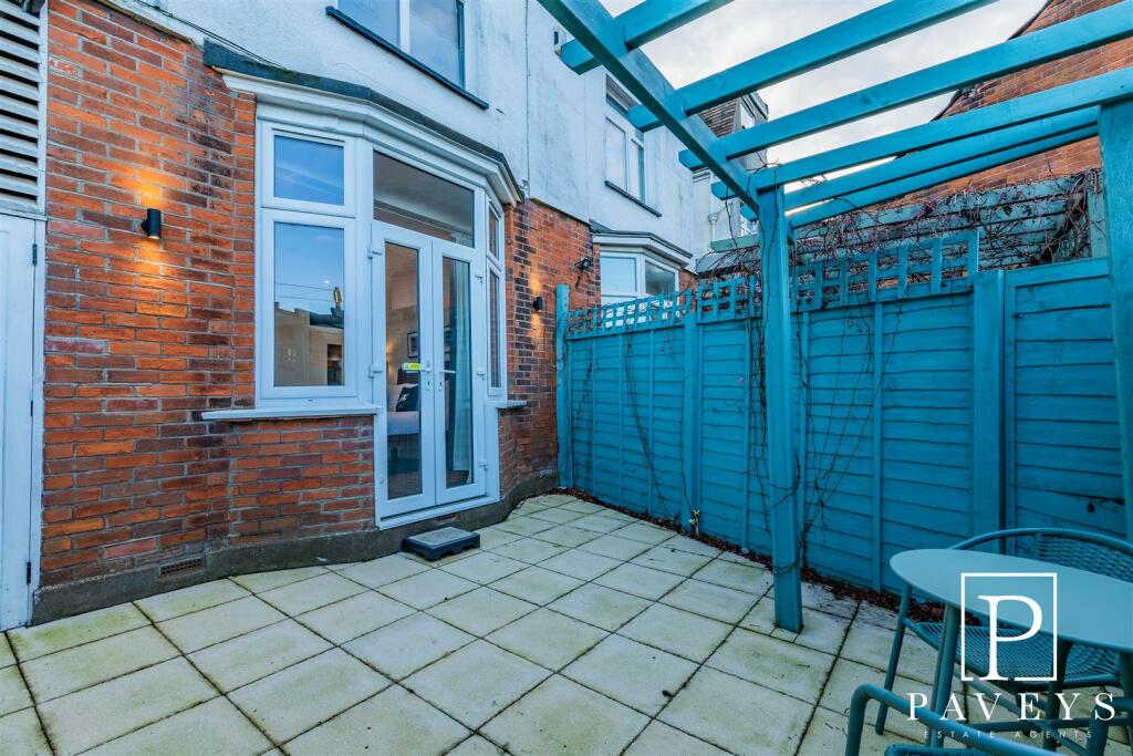 Additional property image - High Street, Walton On The Naze