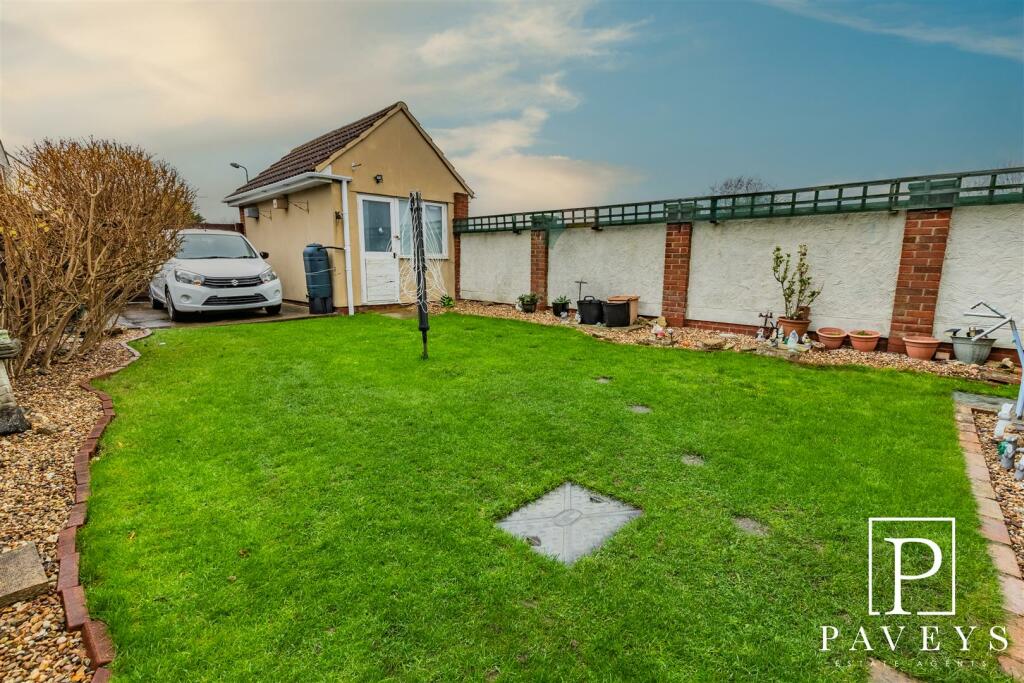 Additional property image - Mill Lane, Walton On The Naze