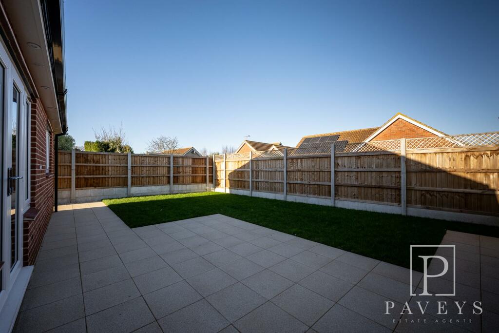 Additional property image - Turpins Lane, Kirby Cross, Frinton-On-Sea