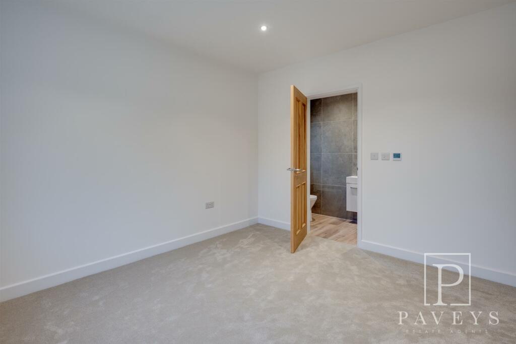 Additional property image - Turpins Lane, Kirby Cross, Frinton-On-Sea
