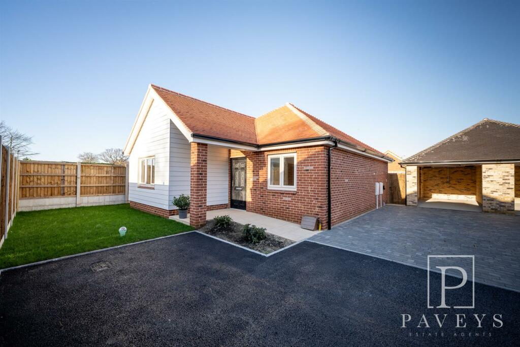 Additional property image - Turpins Lane, Kirby Cross, Frinton-On-Sea