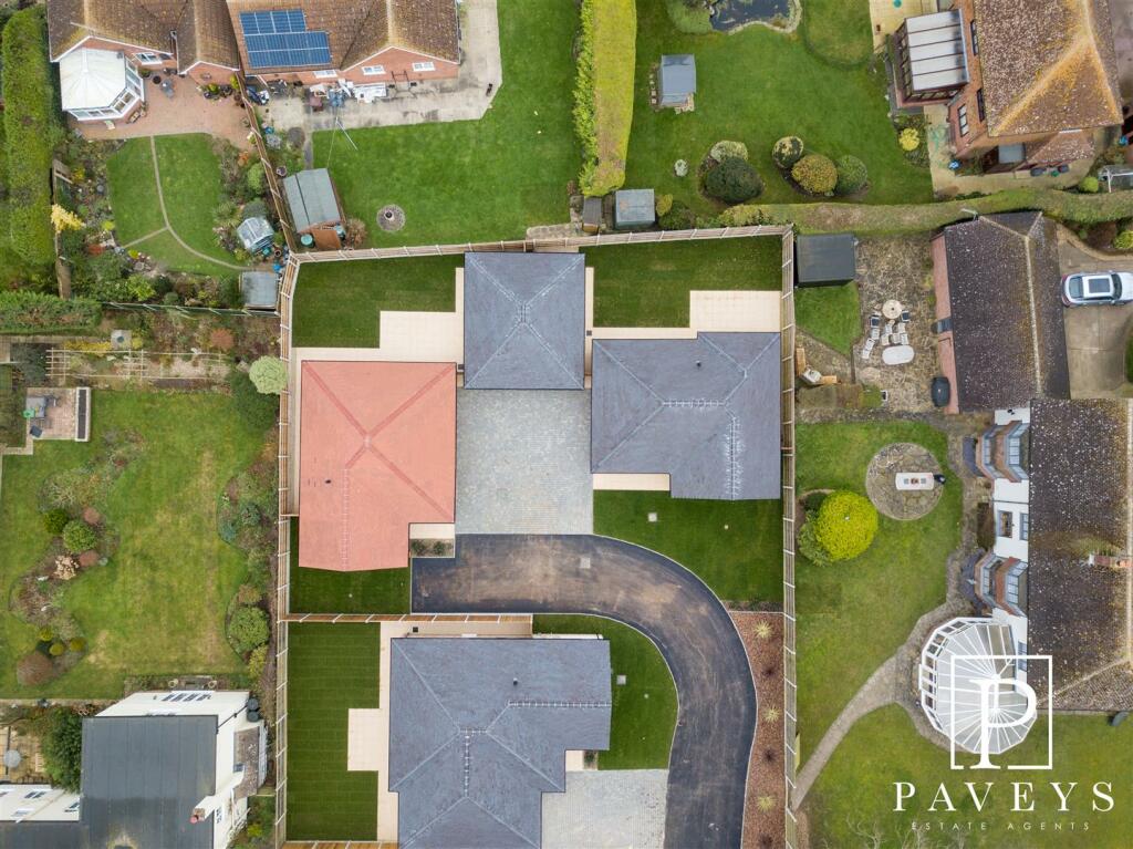 Additional property image - Turpins Lane, Kirby Cross, Frinton-On-Sea