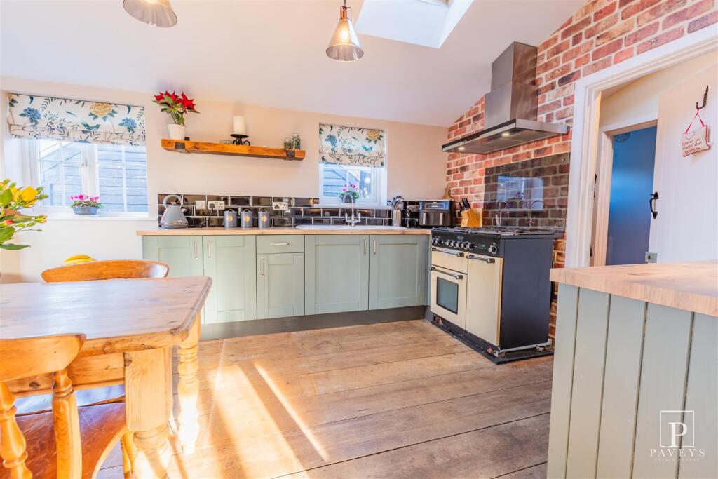 Additional property image - Walton Road, Kirby-Le-Soken, Frinton-On-Sea
