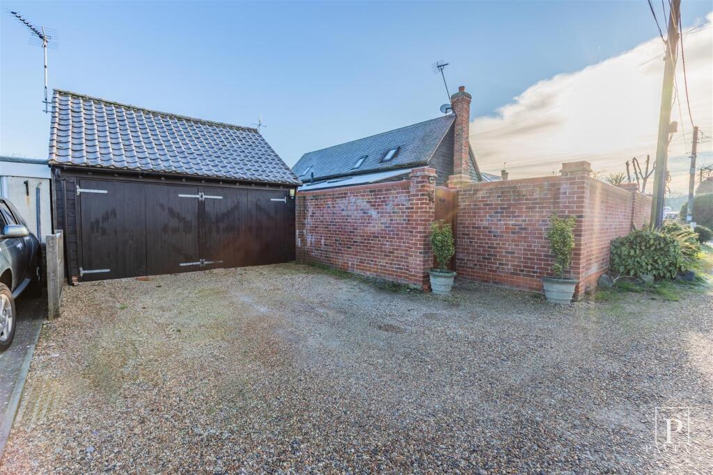 Additional property image - Walton Road, Kirby-Le-Soken, Frinton-On-Sea
