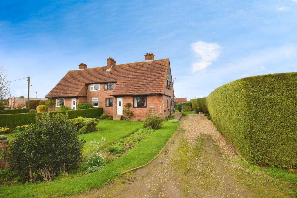 3 bedroom semidetached house for sale in Wheelbridge, Haven House