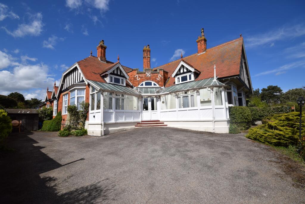 Main image of property: Sea Front Road, Skegness, PE25