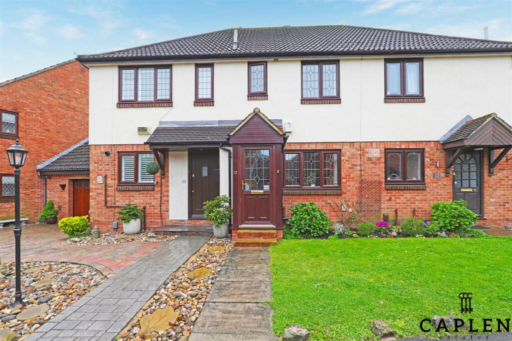 2 bedroom terraced house for sale in The Windsors, Buckhurst Hill, IG9