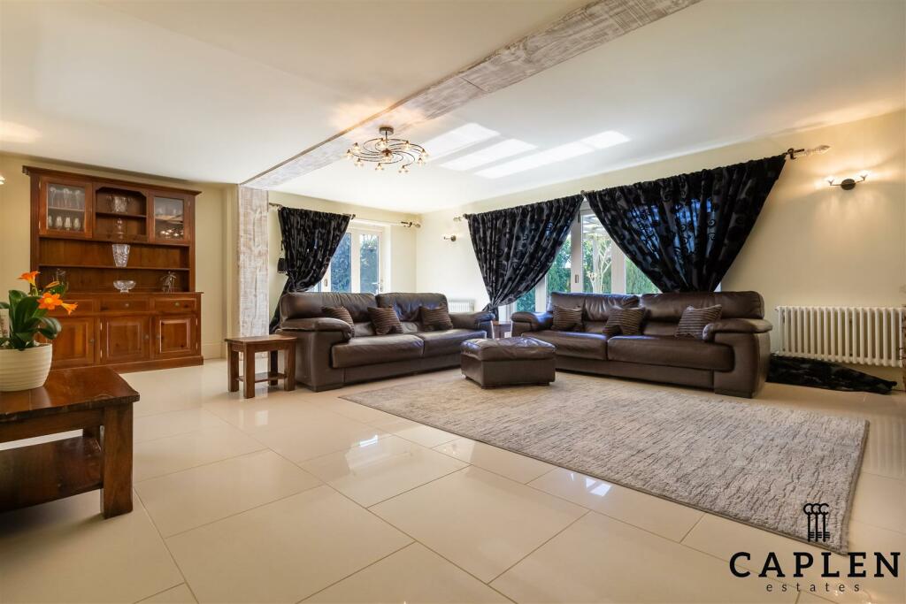Additional property image - Fiddlers Hamlet