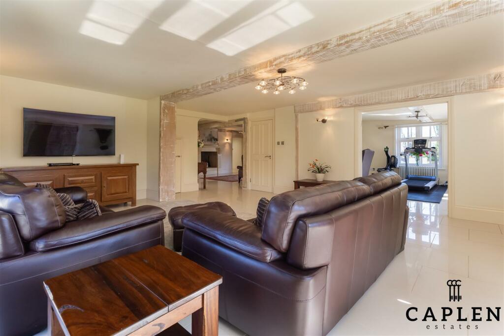 Additional property image - Fiddlers Hamlet