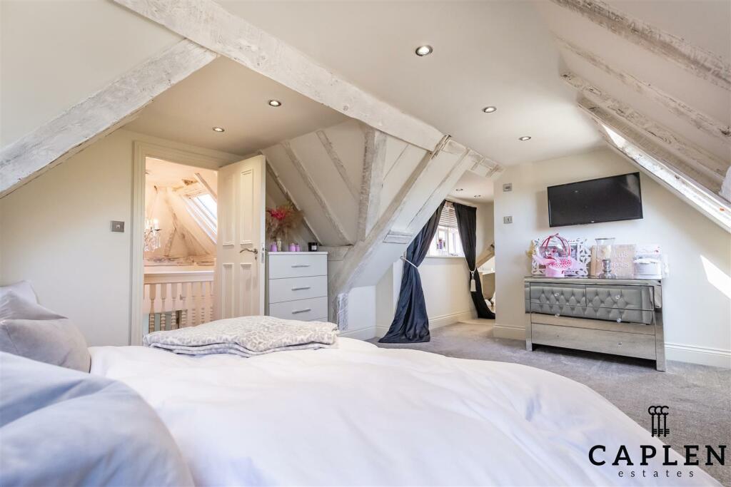 Additional property image - Fiddlers Hamlet