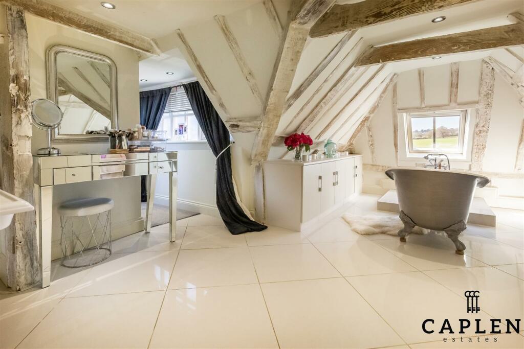 Additional property image - Fiddlers Hamlet