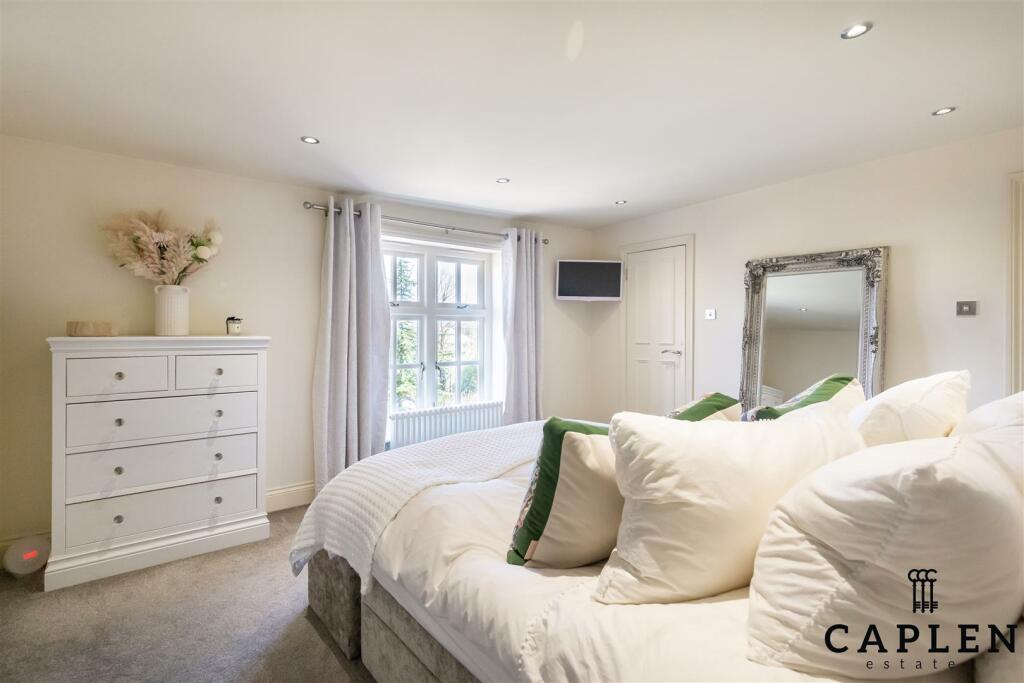 Additional property image - Fiddlers Hamlet