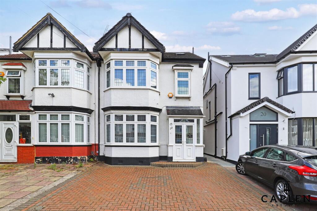 Main image of property: The Crescent, Gants Hill