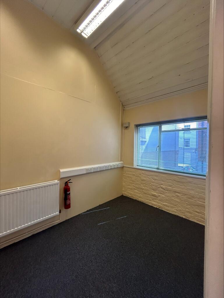 Additional property image - 22 Hawks Lane, Canterbury
