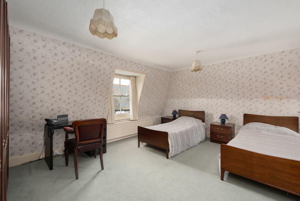 Additional property image - 115-117 High Street, Whitstable
