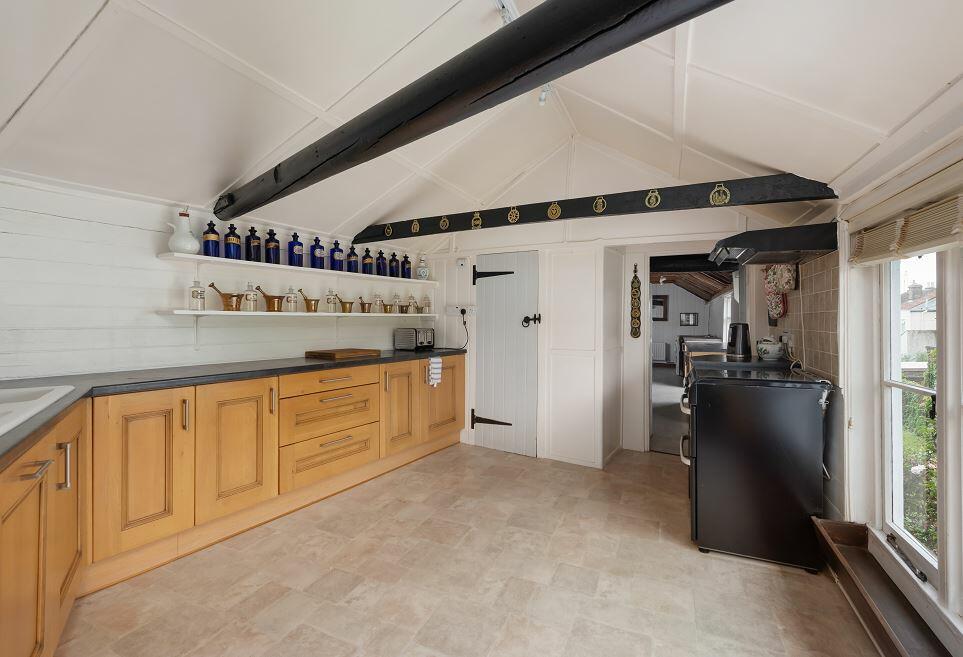 Additional property image - 115-117 High Street, Whitstable