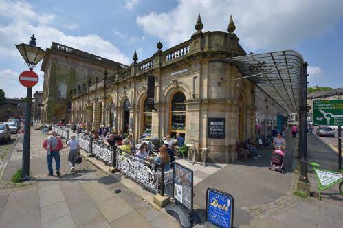 Main image of property: 4A The Colonnade, Buxton, Derbyshire, SK17 6AL