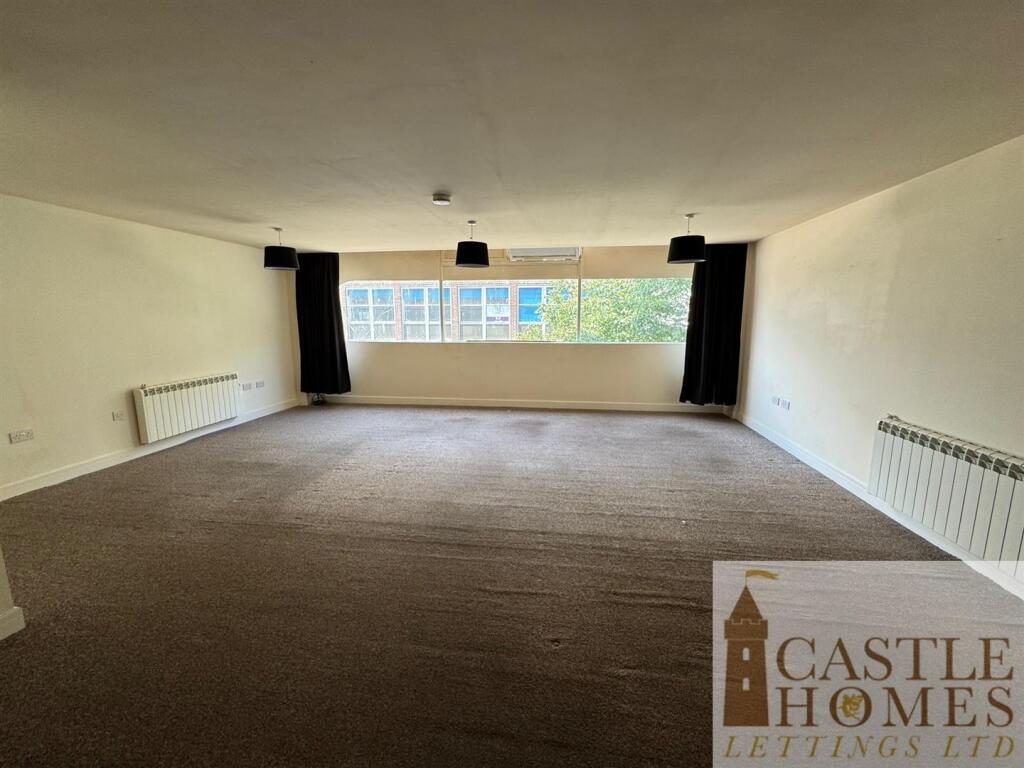 Main image of property: London Road North, Lowestoft