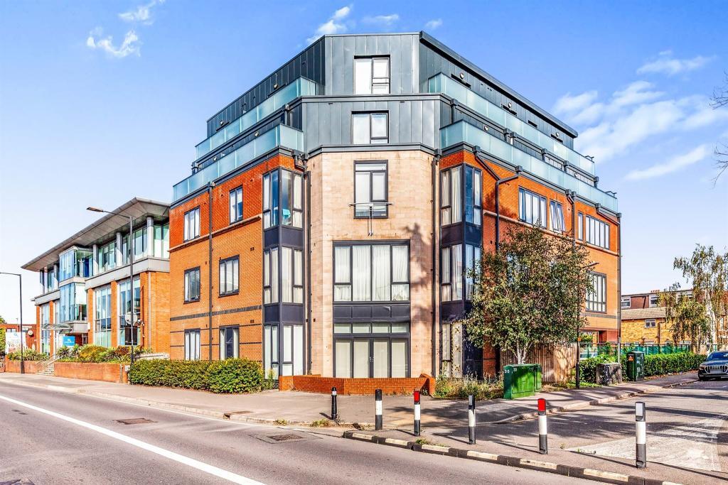 Main image of property: Mercury House, Bath Road, Slough, SL1 3SA