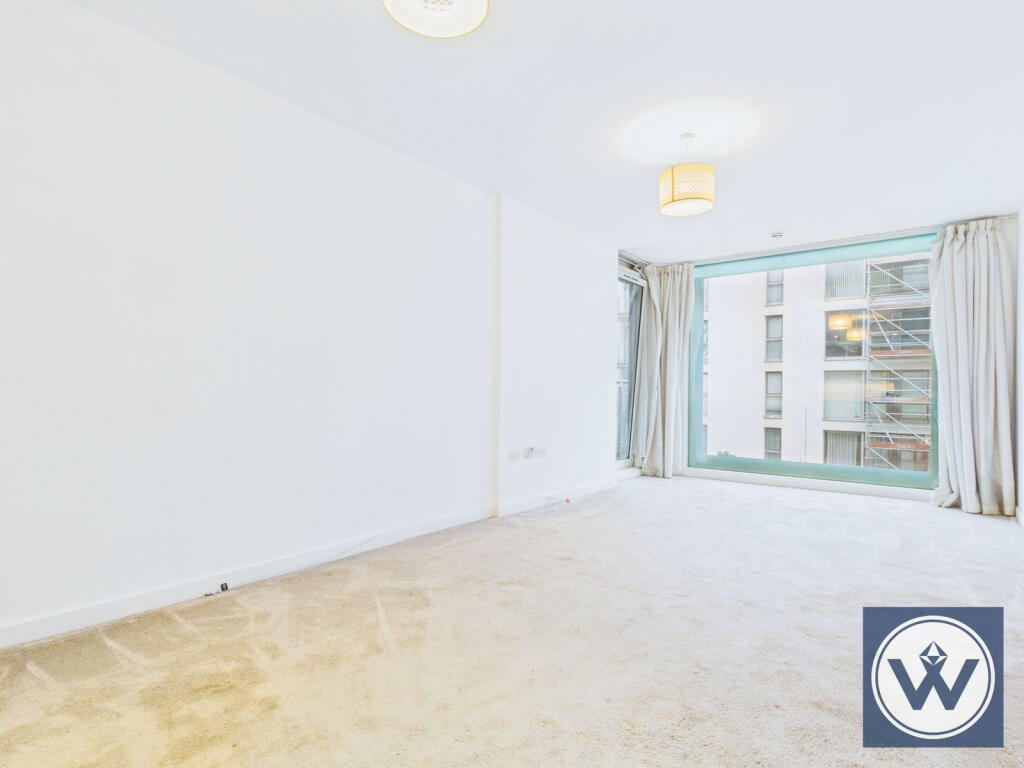 Main image of property: Signal Building, Station Approach, Hayes, UB3 4FG