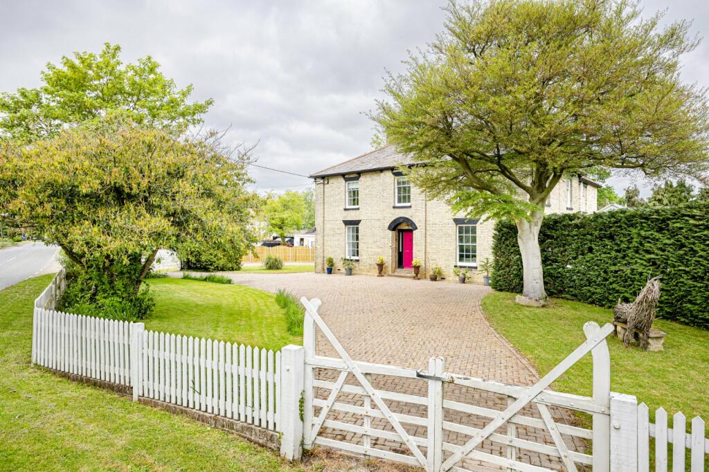 Additional property image - Gaunts End, Elsenham, Bishop's Stortford, Essex, CM22