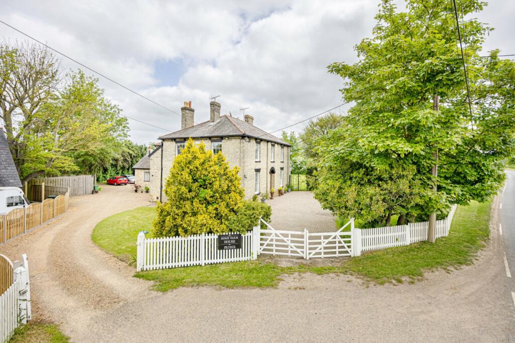 Additional property image - Gaunts End, Elsenham, Bishop's Stortford, Essex, CM22