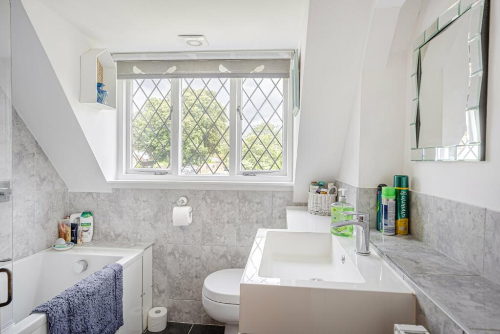 Additional property image - The Cross, Elsenham, Bishop's Stortford, Essex, CM22