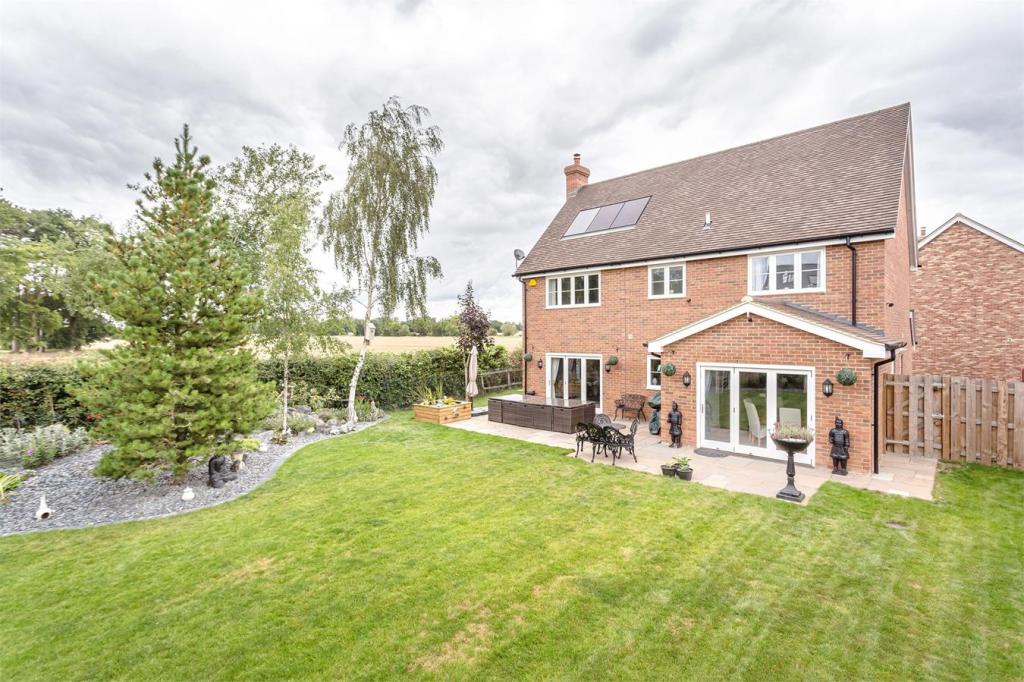 4 bedroom detached house for sale in Maitland Close, Henham,
