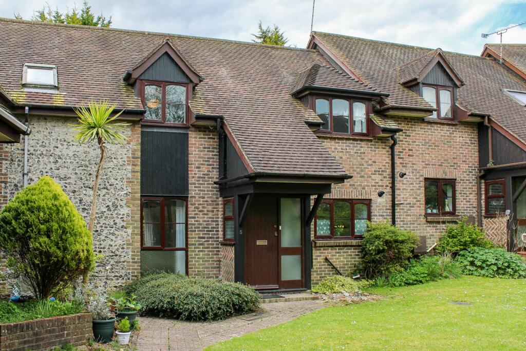 3 bedroom mews property for sale in Winterbourne Mews, Lewes, BN7