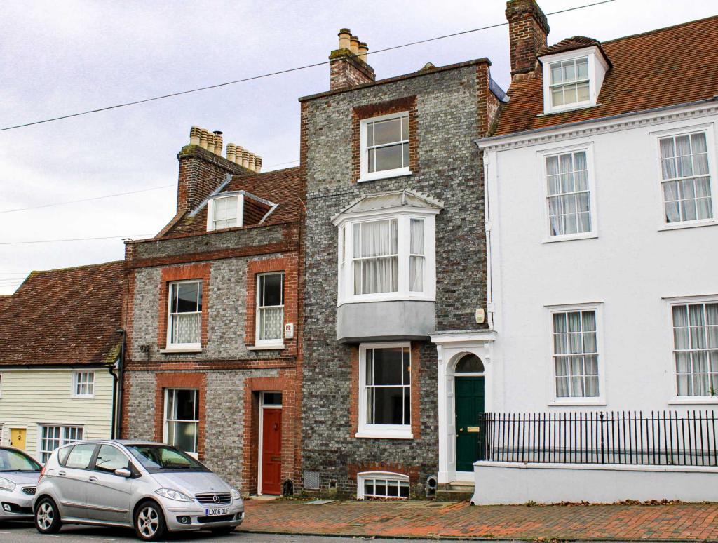 4-bedroom-town-house-for-sale-in-high-street-lewes-bn7