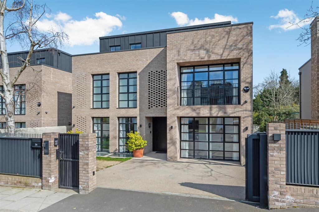 Main image of property: Lincoln Avenue, London