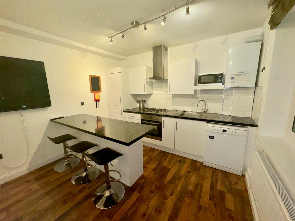 Main image of property: Stockwell Road, London, SW9