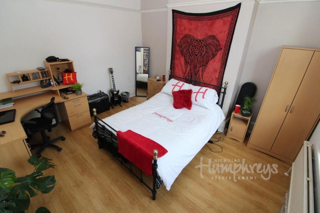 Main image of property: Filey Street, S10