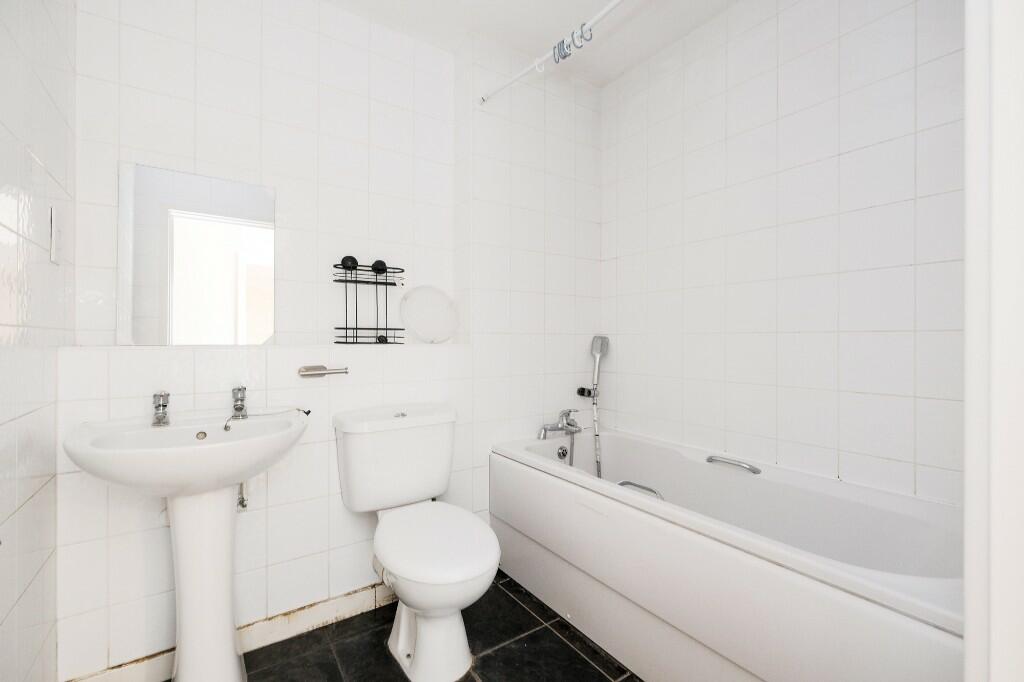 Additional property image - Simplicity Lane, Harlow, Essex, CM17