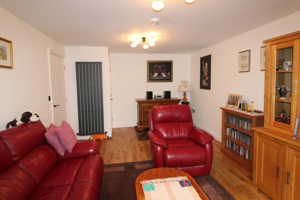 Additional property image - Hob Cote Close, Oakworth, Keighley, BD22