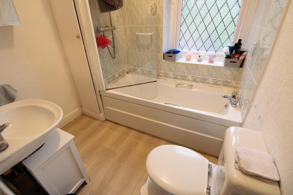 Additional property image - Spring Terrace, Keighley, BD21