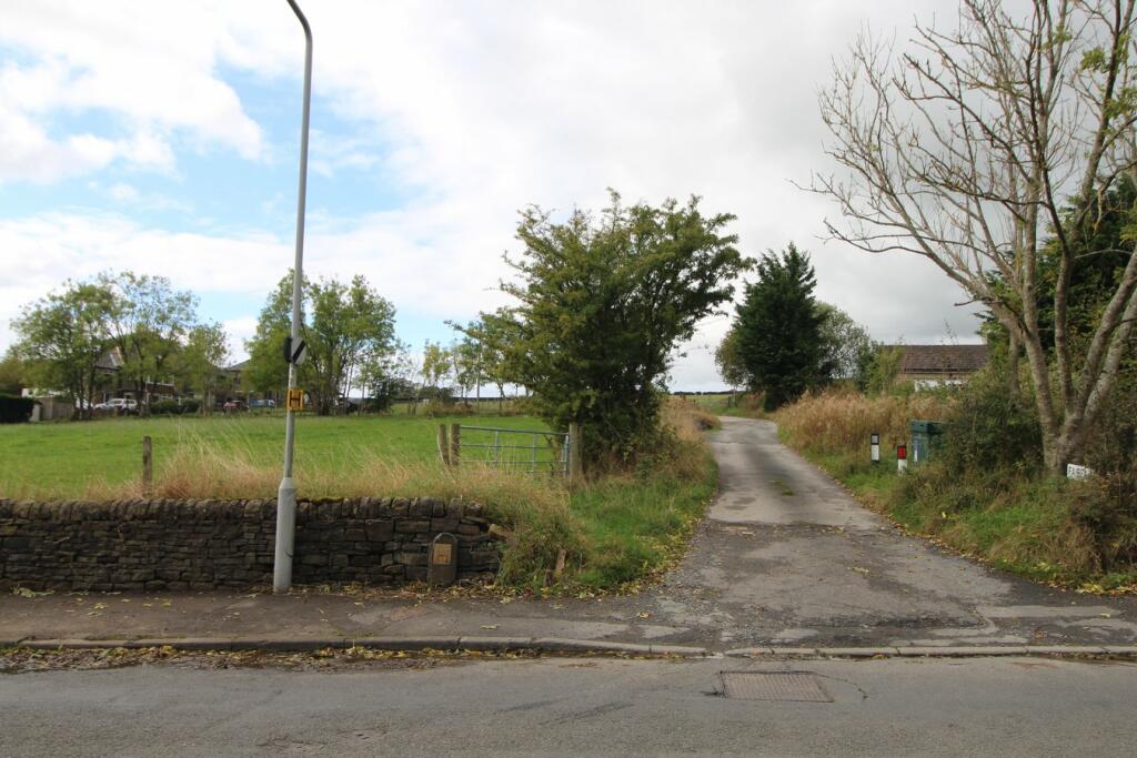 Additional property image - Fairfax Road, Cullingworth, Bradford, BD13