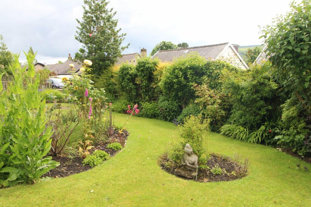 Additional property image - Daleside Road, Riddlesden, Keighley, BD20