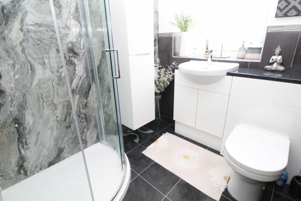 Additional property image - Daleside Road, Riddlesden, Keighley, BD20