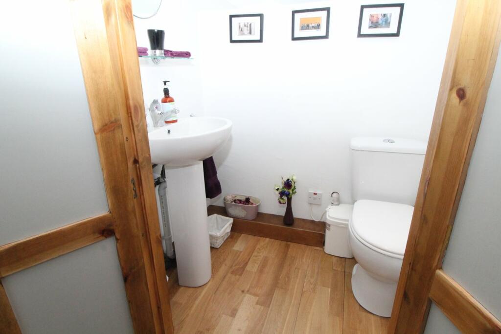 Additional property image - Daleside Road, Riddlesden, Keighley, BD20