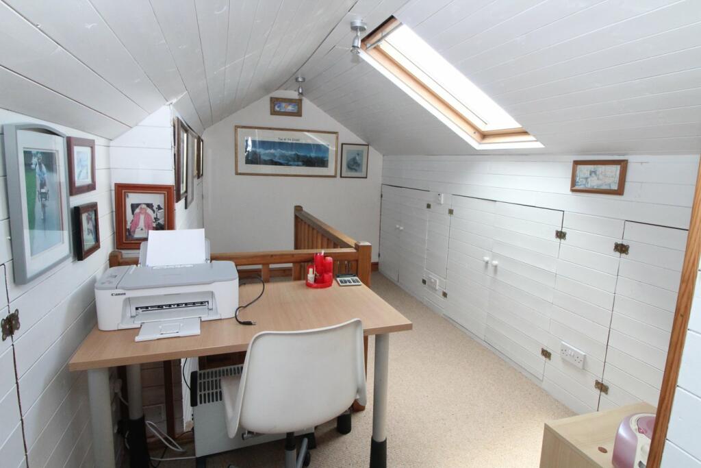 Additional property image - Daleside Road, Riddlesden, Keighley, BD20