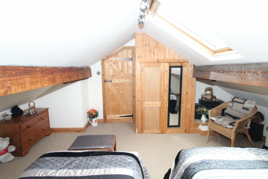 Additional property image - Daleside Road, Riddlesden, Keighley, BD20