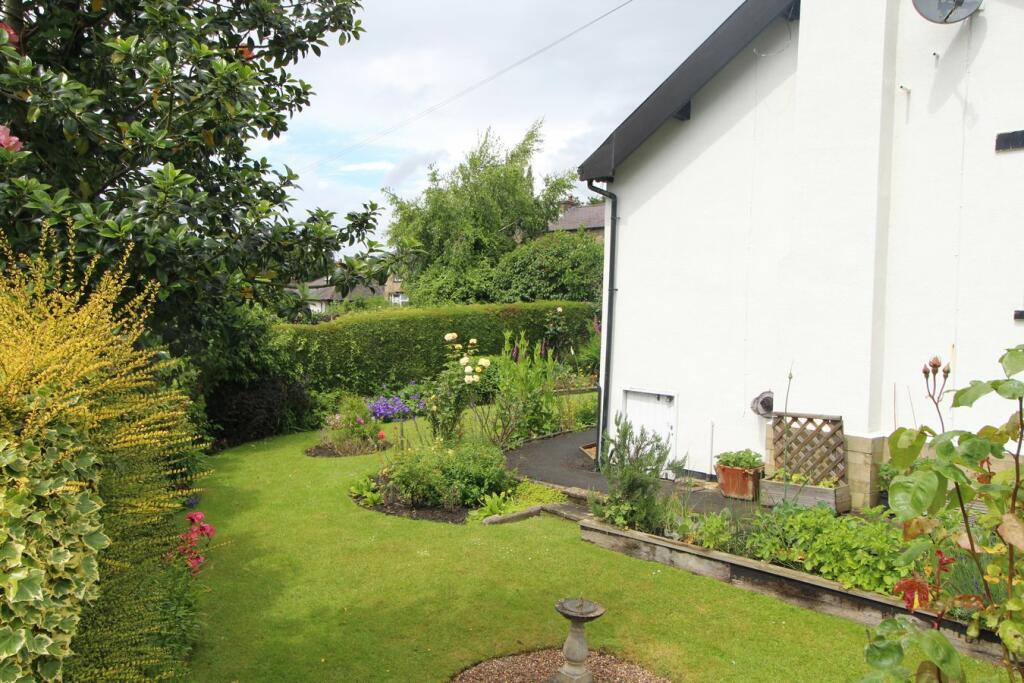 Additional property image - Daleside Road, Riddlesden, Keighley, BD20