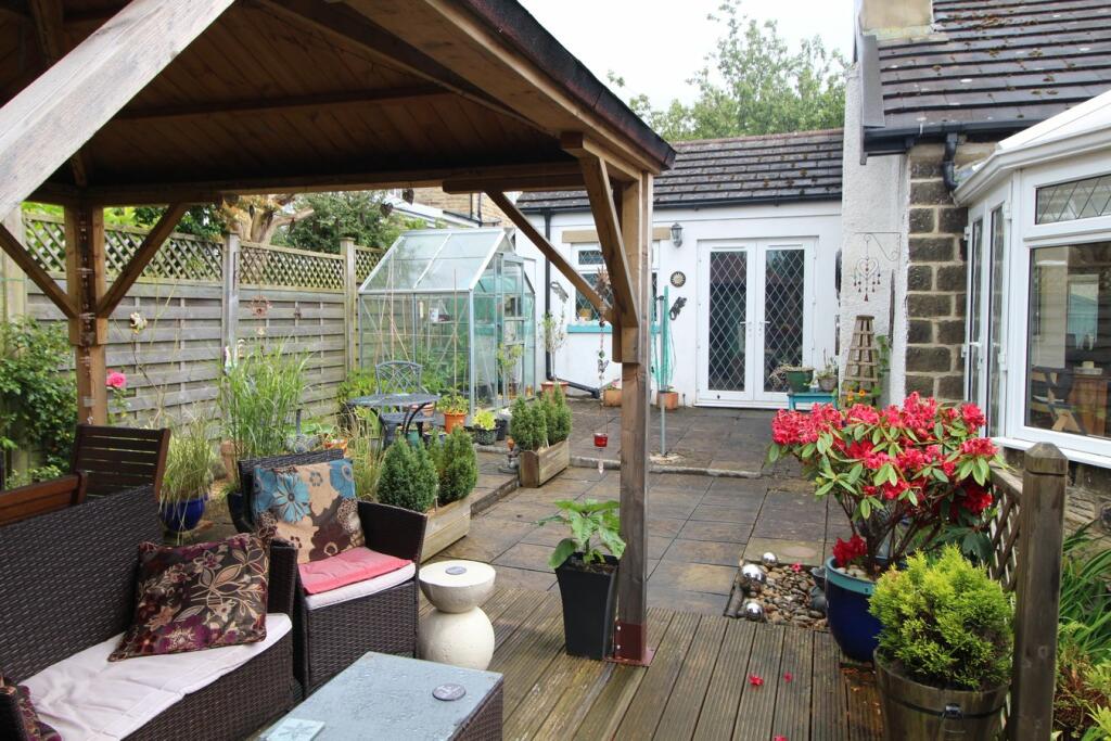 Additional property image - Daleside Road, Riddlesden, Keighley, BD20