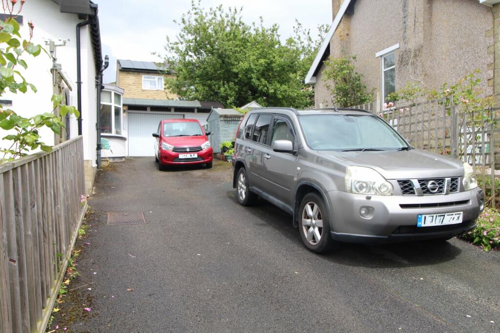 Additional property image - Daleside Road, Riddlesden, Keighley, BD20