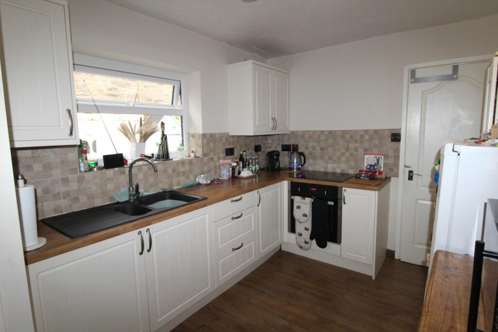 Additional property image - Dunkirk Rise, Riddlesden, Keighley, BD20